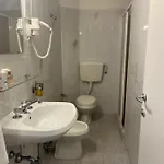 Отель Nice 2*
